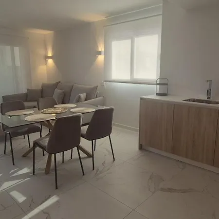 Apartman Punta Prima Br3 Deluxe